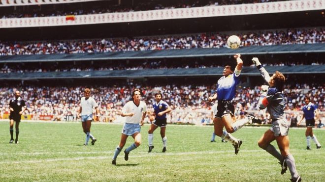 POEMA 37 De la mano del fútbol 1986 Hernán Urbina Joiro