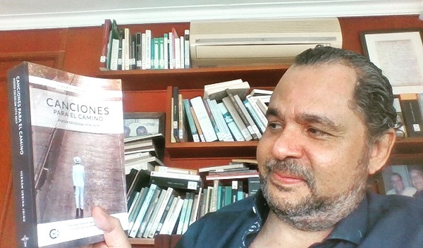 Cumplir 55 con 182 amigos | Hernán Urbina Joiro Poesía